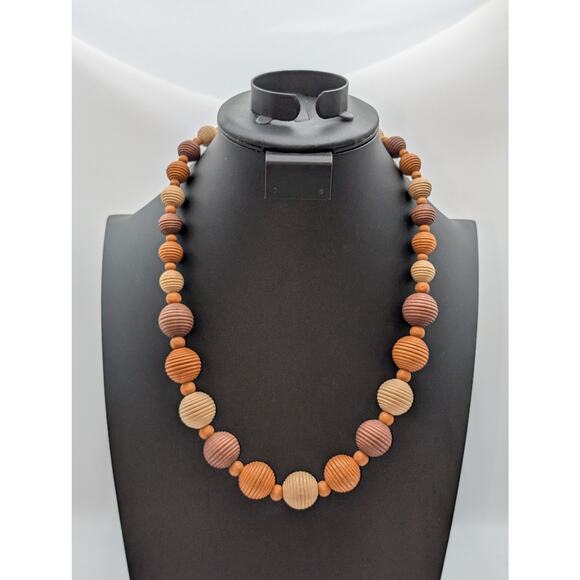 Vintage Multi-Brown Textured Wood Bead 22" Necklace - Picture 4 of 4